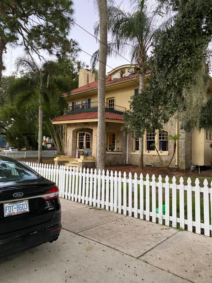 Ms. Maggie's South Country Bed and breakfast *