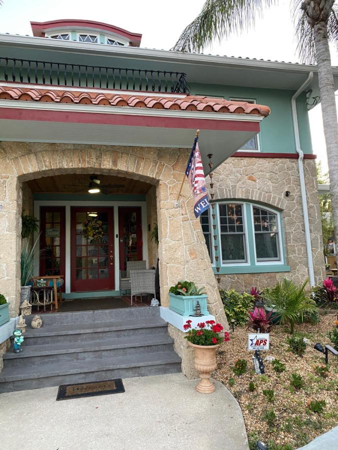 Ms. Maggie's South Country Bed and breakfast *