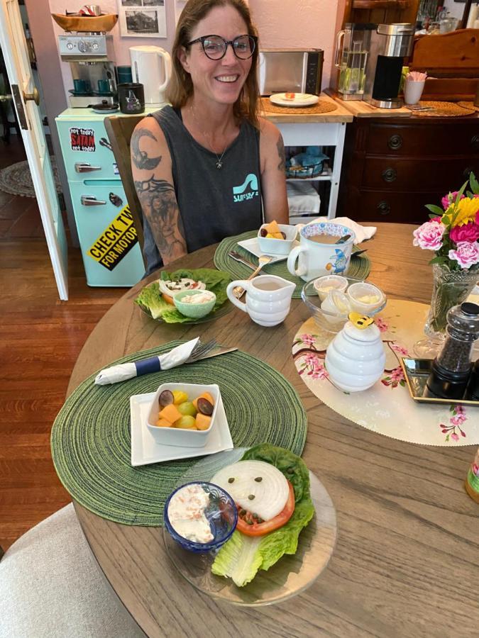 Bed and breakfast Ms. Maggie's South Country *