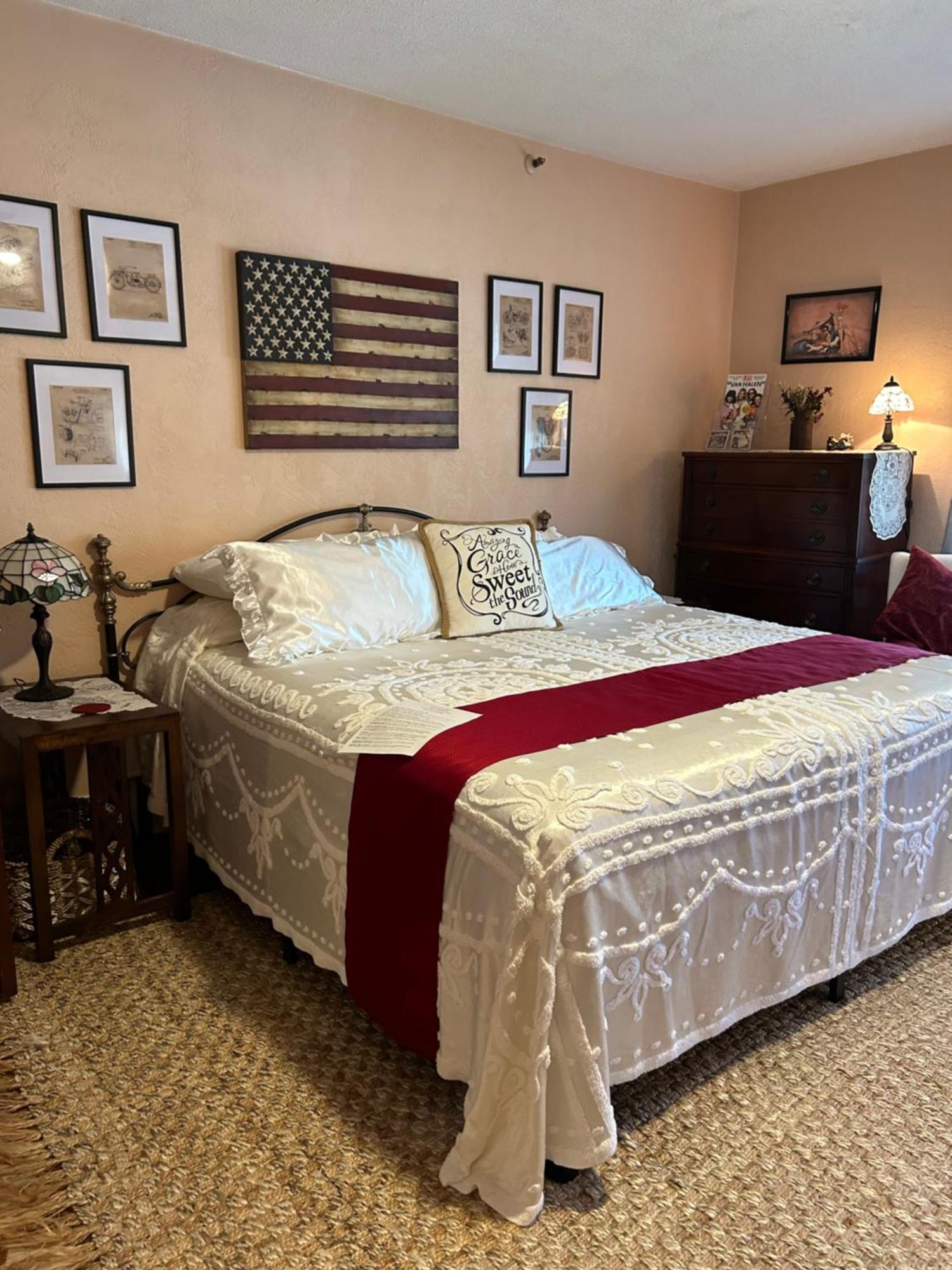 Bed and breakfast Ms. Maggie's South Country *